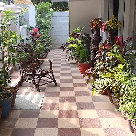 Suryas Guest House Chennai Dış mekan fotoğraf