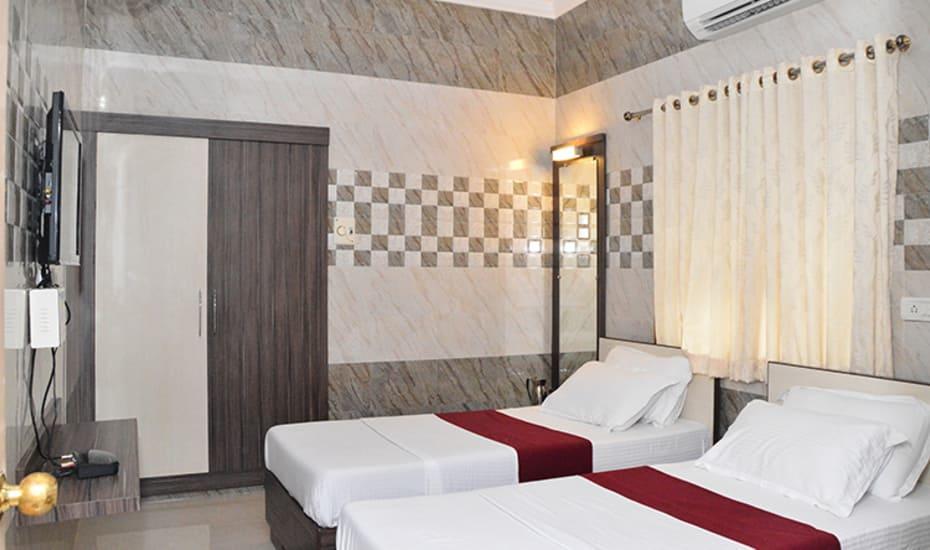 Suryas Guest House Chennai Dış mekan fotoğraf