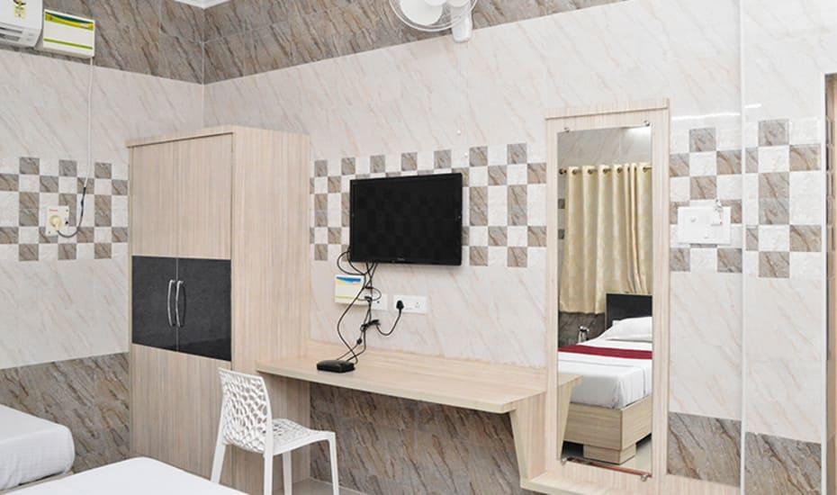Suryas Guest House Chennai Dış mekan fotoğraf